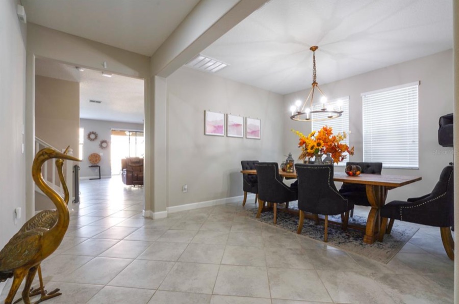 Sage Creek dining room, listing photo by Danny Nguyen
