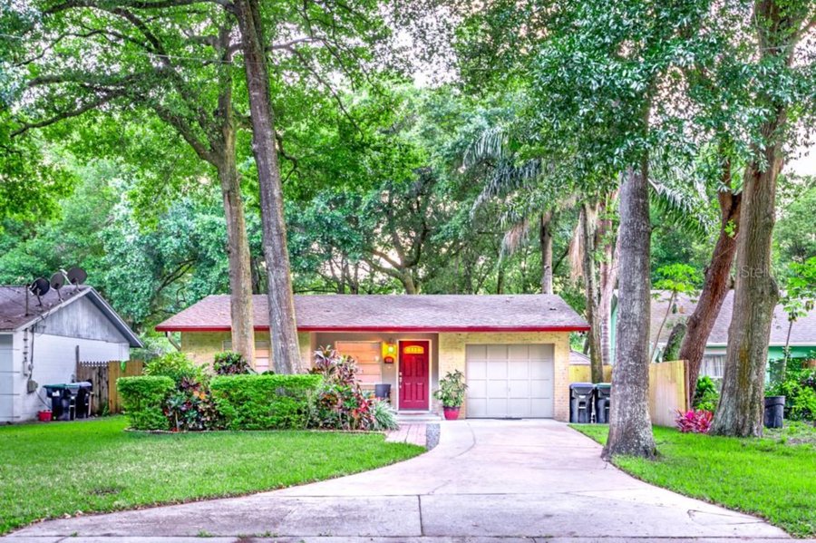 400 S Hart Blvd, Orlando FL, MLS O5938677, sold in 5 days, listing photo by Danny Nguyen